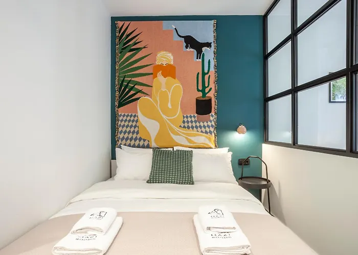 Mazi Rooms Charilaou 2,1